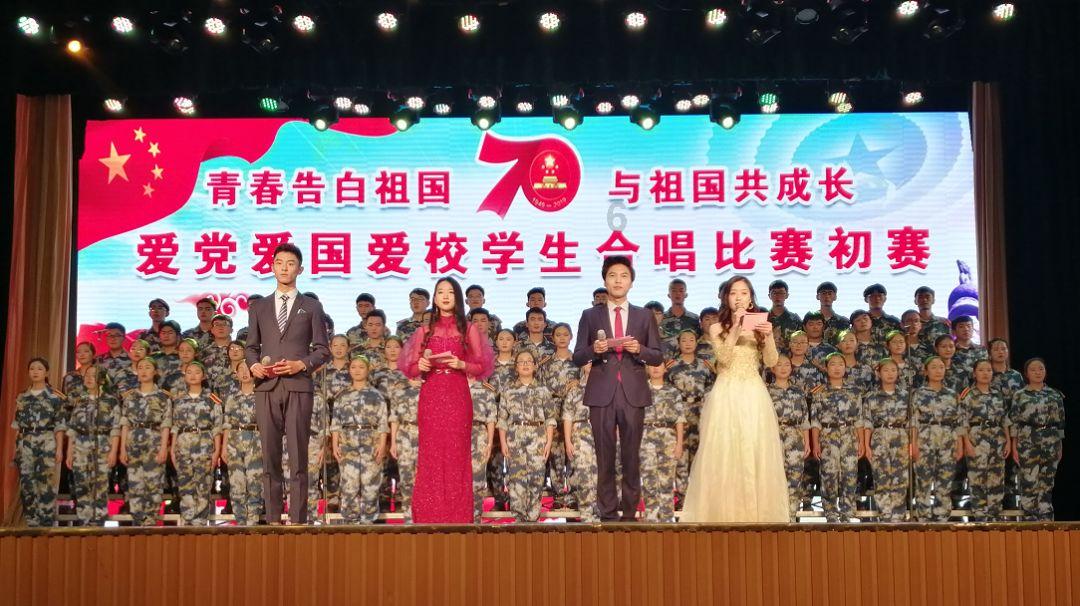 全国性社死！奔驰男加塞砸引擎盖：奇瑞车主发声，涉事司机疑似某大学老师！