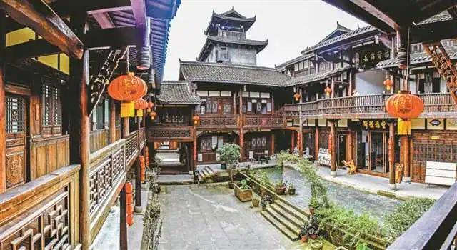 宿迁联盛:公司目前主要生产基地在江苏宿迁,另外一个在建基地在四川南充